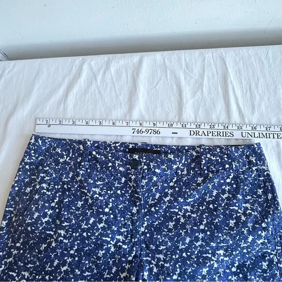 Talbot' Floral Signature Capris Pants - Picture 13 of 15